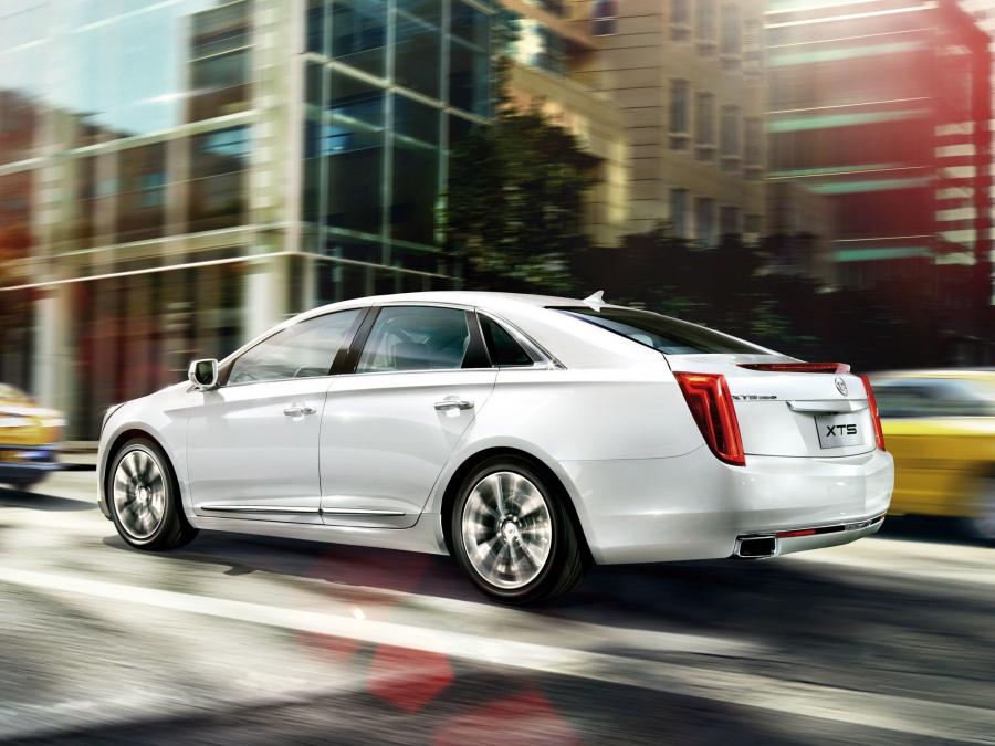  Cadillac XTS 2013 года  (CN) (фото 7 из 8)